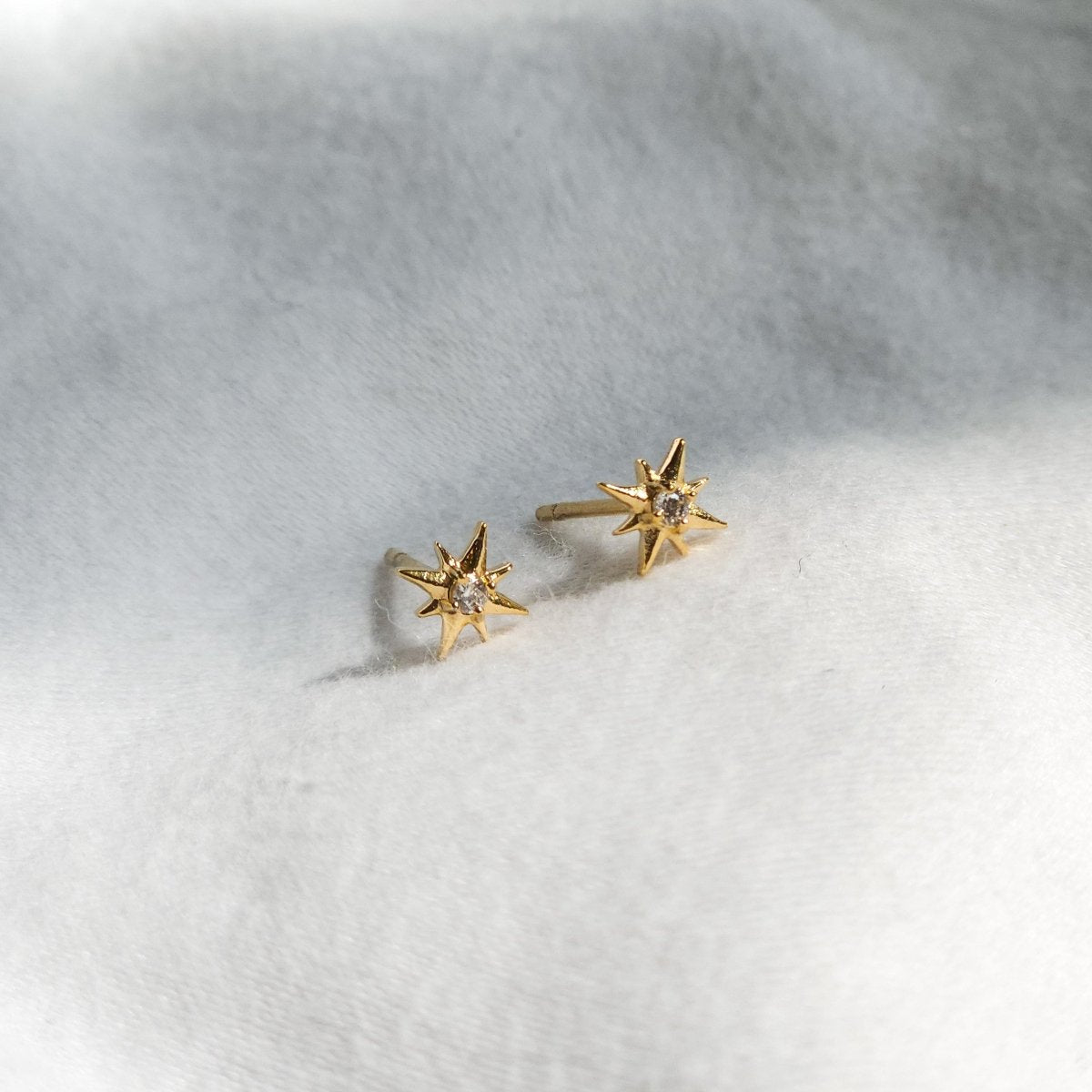 ASTRA STUD EARRINGS - Yesterdam