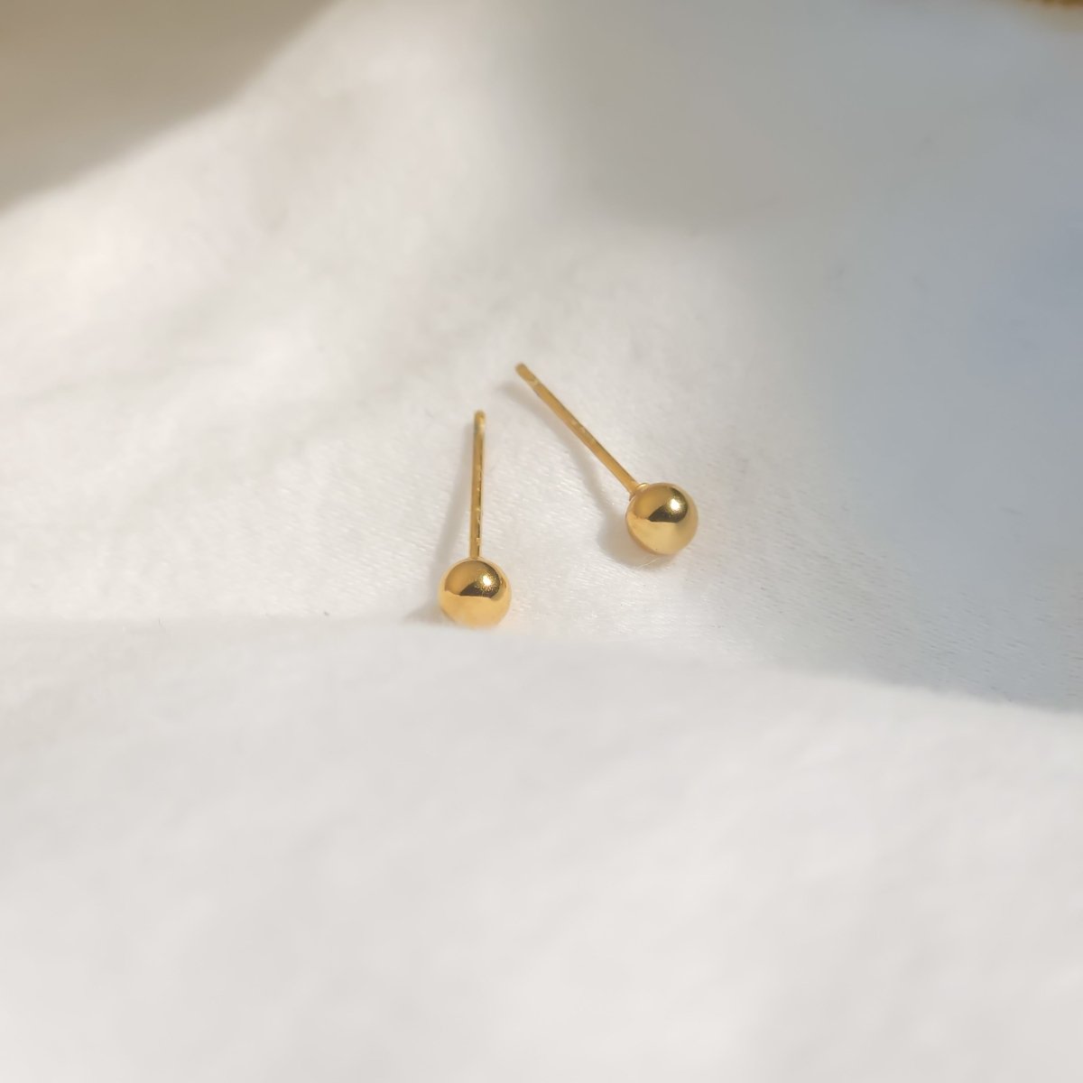 GLIESE STUD EARRINGS - Yesterdam